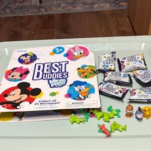 Disney Best Buddies Micro Popz! Collector Pack 32 micropopz
